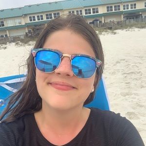 Meet your Posher, Alexa